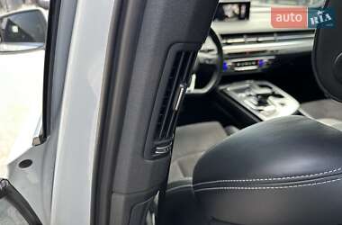Позашляховик / Кросовер Audi Q7 2017 в 