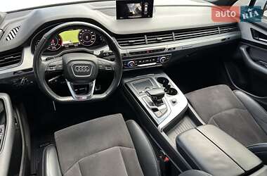 Позашляховик / Кросовер Audi Q7 2017 в 