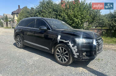 Внедорожник / Кроссовер Audi Q7 2017 в 