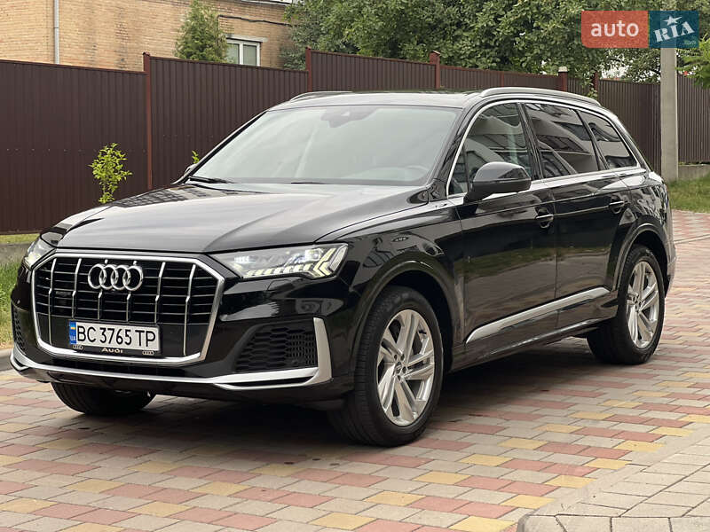 Внедорожник / Кроссовер Audi Q7 2019 в 