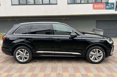 Внедорожник / Кроссовер Audi Q7 2019 в 