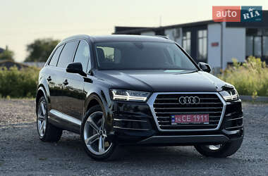 Внедорожник / Кроссовер Audi Q7 2018 в 
