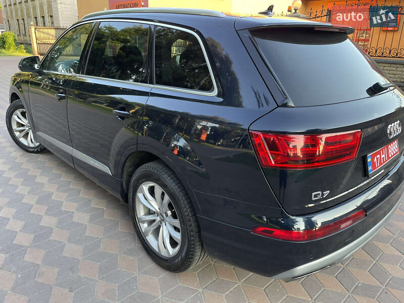 Внедорожник / Кроссовер Audi Q7 2016 в Лубнах