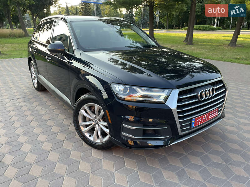 Внедорожник / Кроссовер Audi Q7 2016 в Лубнах