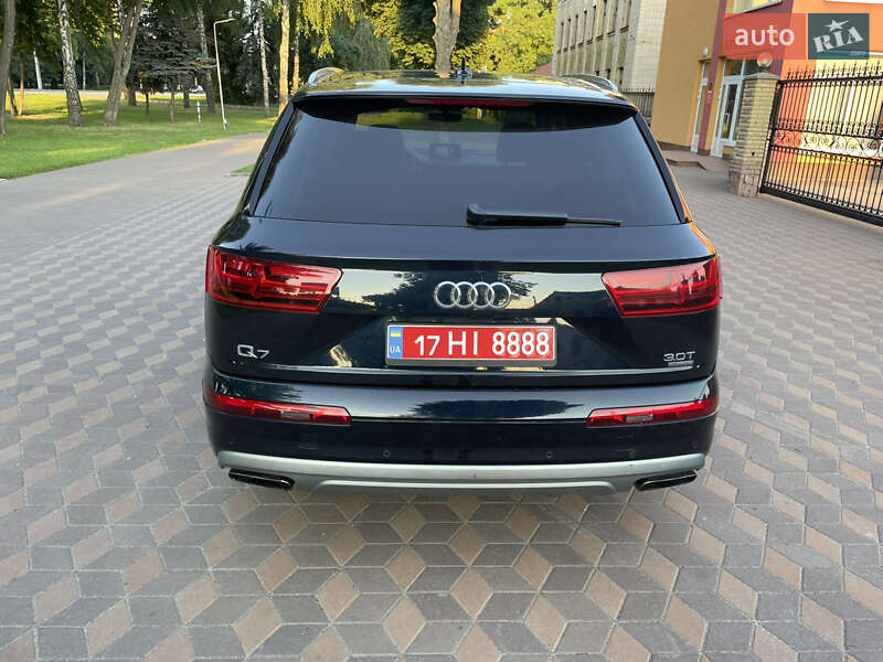 Внедорожник / Кроссовер Audi Q7 2016 в Лубнах
