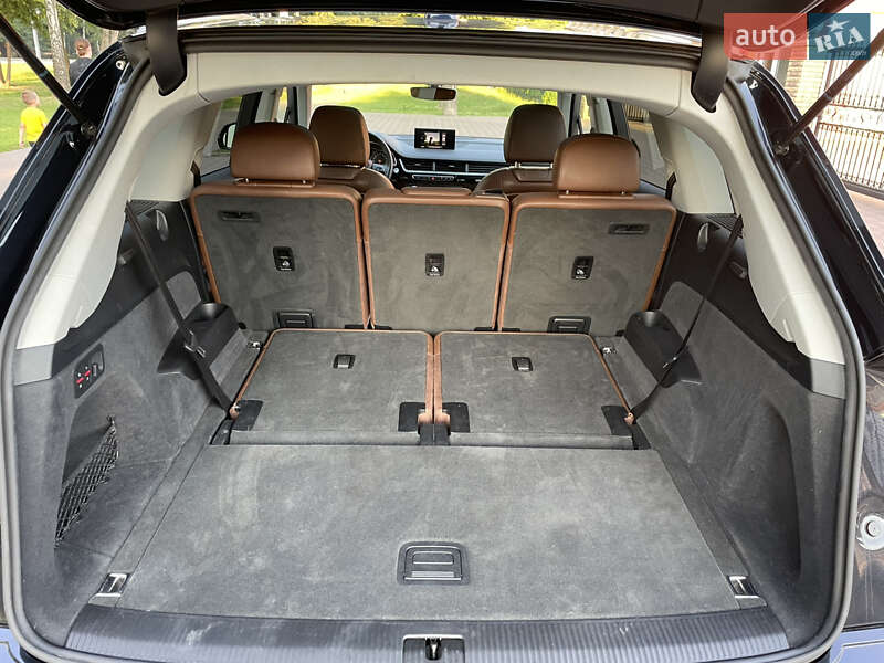Внедорожник / Кроссовер Audi Q7 2016 в Лубнах