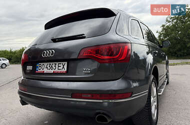 Позашляховик / Кросовер Audi Q7 2013 в 