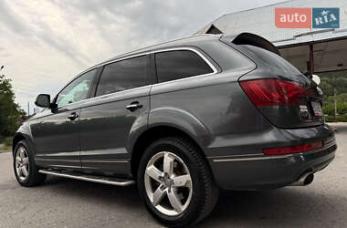 Позашляховик / Кросовер Audi Q7 2013 в 