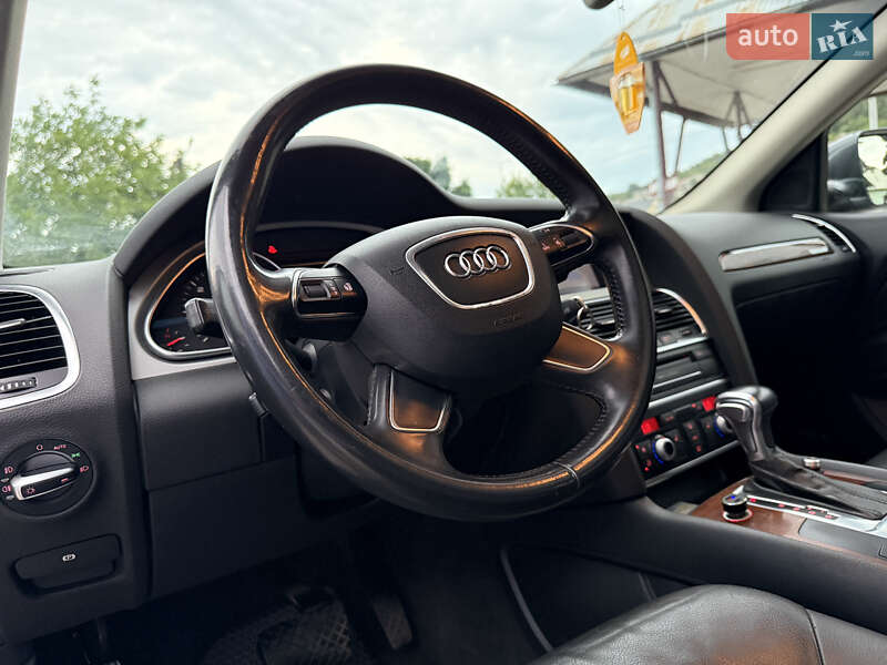 Внедорожник / Кроссовер Audi Q7 2013 в Кременце