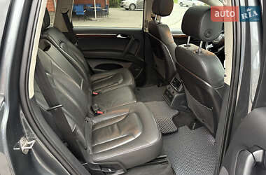 Позашляховик / Кросовер Audi Q7 2013 в 
