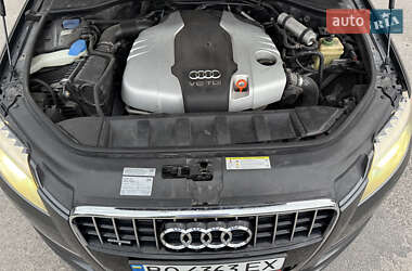 Позашляховик / Кросовер Audi Q7 2013 в 