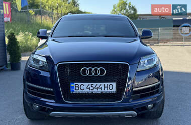 Внедорожник / Кроссовер Audi Q7 2010 в 