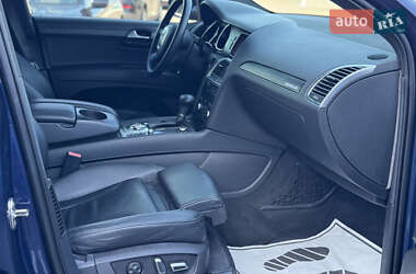 Внедорожник / Кроссовер Audi Q7 2010 в 