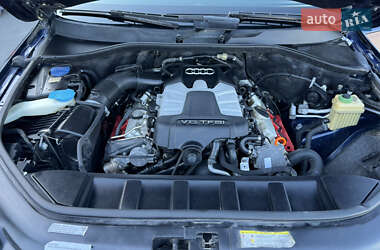 Внедорожник / Кроссовер Audi Q7 2010 в 