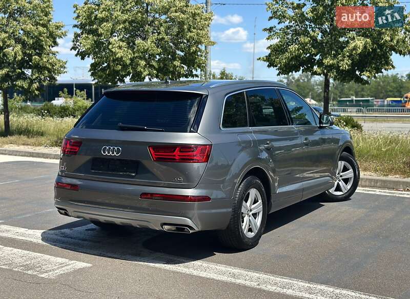 Внедорожник / Кроссовер Audi Q7 2015 в Киеве