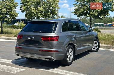 Внедорожник / Кроссовер Audi Q7 2015 в 