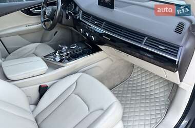 Внедорожник / Кроссовер Audi Q7 2015 в 