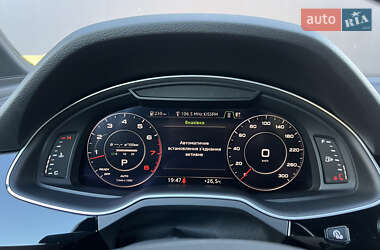 Внедорожник / Кроссовер Audi Q7 2017 в 