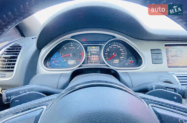 Позашляховик / Кросовер Audi Q7 2014 в 