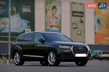 Внедорожник / Кроссовер Audi Q7 2018 в 