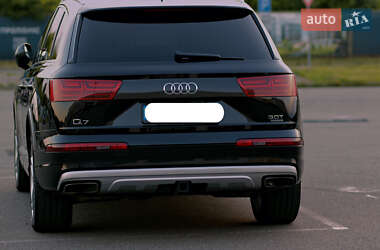 Внедорожник / Кроссовер Audi Q7 2018 в 