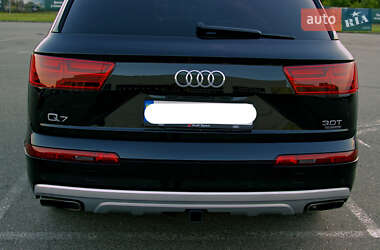 Внедорожник / Кроссовер Audi Q7 2018 в 