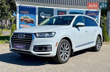 Внедорожник / Кроссовер Audi Q7 2017 в 