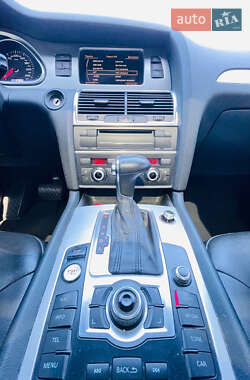 Внедорожник / Кроссовер Audi Q7 2014 в 