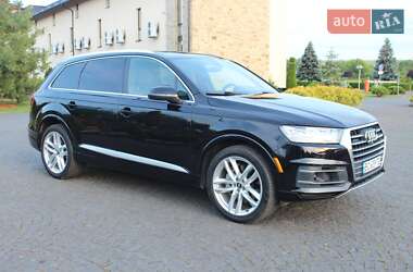 Позашляховик / Кросовер Audi Q7 2016 в 