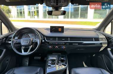 Позашляховик / Кросовер Audi Q7 2016 в 