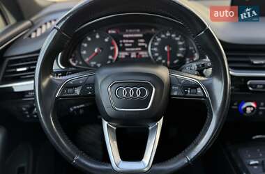 Позашляховик / Кросовер Audi Q7 2016 в 
