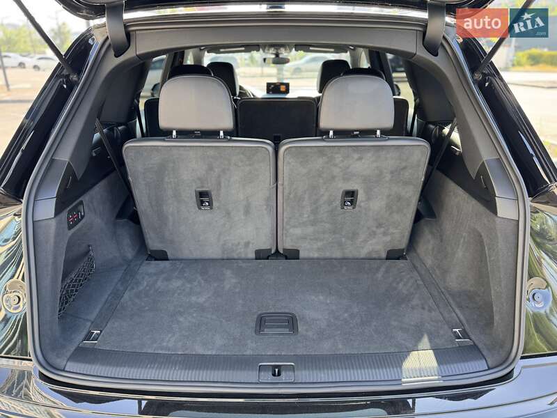 Позашляховик / Кросовер Audi Q7 2016 в Дніпрі