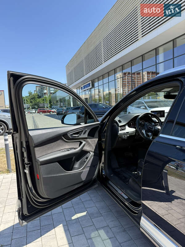 Внедорожник / Кроссовер Audi Q7 2017 в Львове фото 13 Внедорожник / Кроссовер Audi Q7 2017 в Львове
