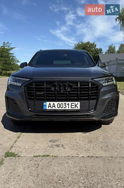 Позашляховик / Кросовер Audi Q7 2020 в Києві