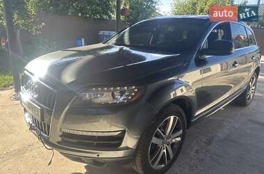 Позашляховик / Кросовер Audi Q7 2015 в 