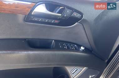 Позашляховик / Кросовер Audi Q7 2015 в 