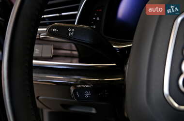 Внедорожник / Кроссовер Audi Q7 2021 в 