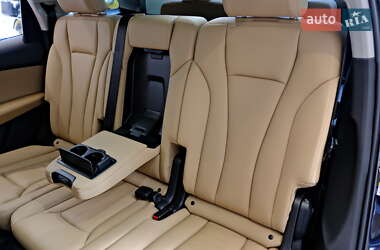 Внедорожник / Кроссовер Audi Q7 2021 в 