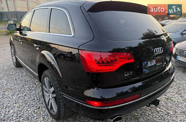 Внедорожник / Кроссовер Audi Q7 2015 в 