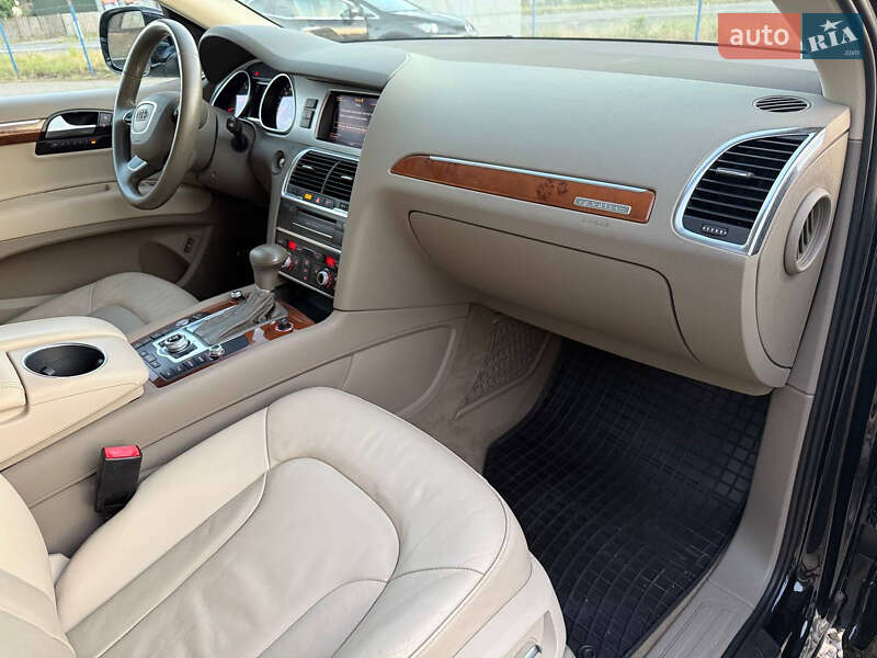 Внедорожник / Кроссовер Audi Q7 2015 в Коломые