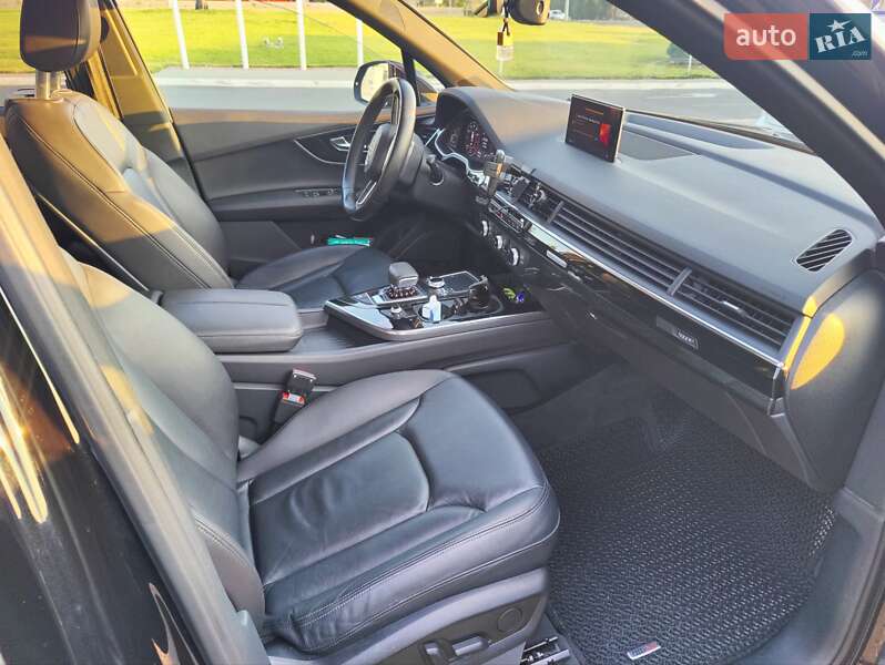Внедорожник / Кроссовер Audi Q7 2016 в Одессе