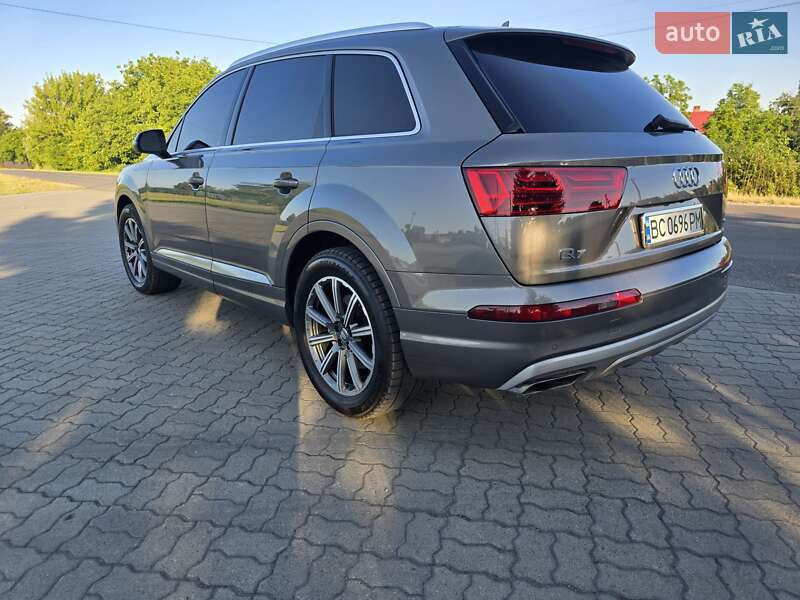 Внедорожник / Кроссовер Audi Q7 2017 в Яворове