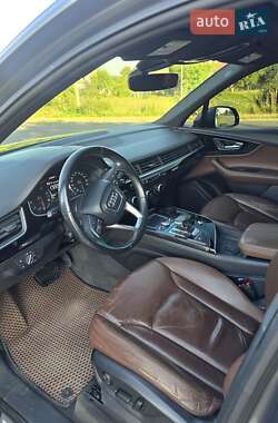 Внедорожник / Кроссовер Audi Q7 2017 в 