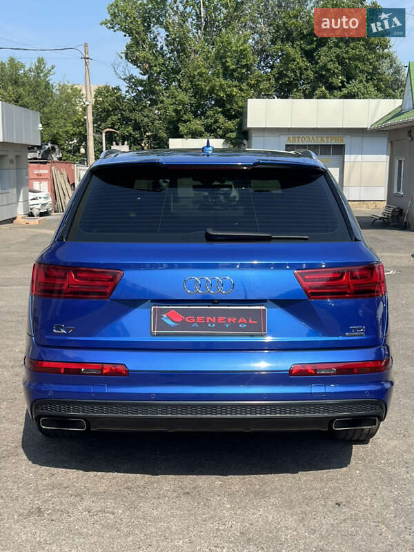 Позашляховик / Кросовер Audi Q7 2016 в Одесі