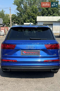 Позашляховик / Кросовер Audi Q7 2016 в 