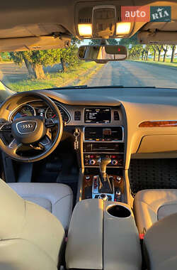 Внедорожник / Кроссовер Audi Q7 2013 в 