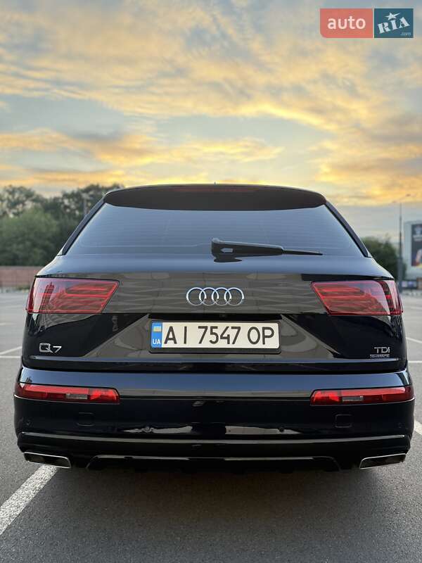 Позашляховик / Кросовер Audi Q7 2016 в Києві