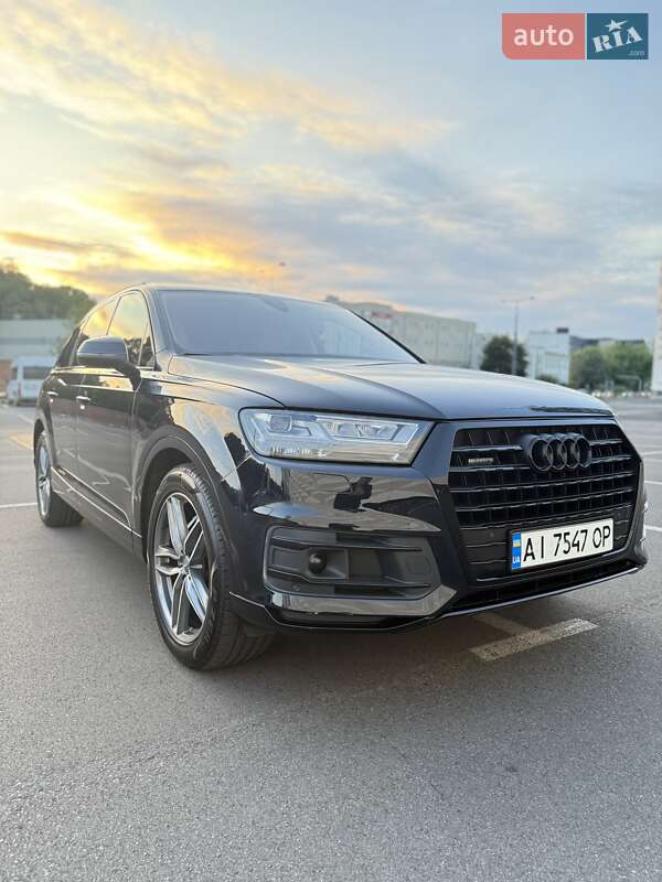 Позашляховик / Кросовер Audi Q7 2016 в Києві