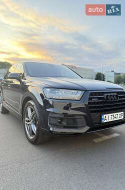 Внедорожник / Кроссовер Audi Q7 2016 в 