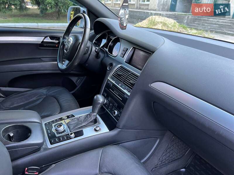 Позашляховик / Кросовер Audi Q7 2010 в Лисянці